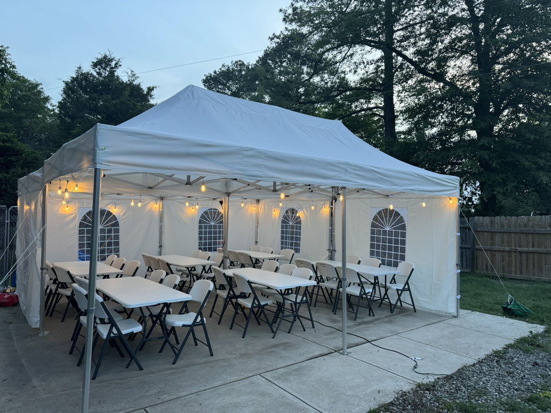 20x20 Pop Up Tent Daily