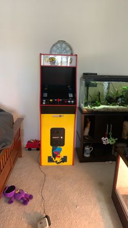 Arcade Cabinet PAC Man