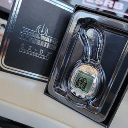Tamagotchi R2D2 Star Wars Celebration Edition