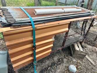 Rabbit/chicken hutch