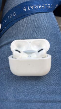 1pair of apple air pod pro and 1pair of apple air pod 4th generation with noise cancellation