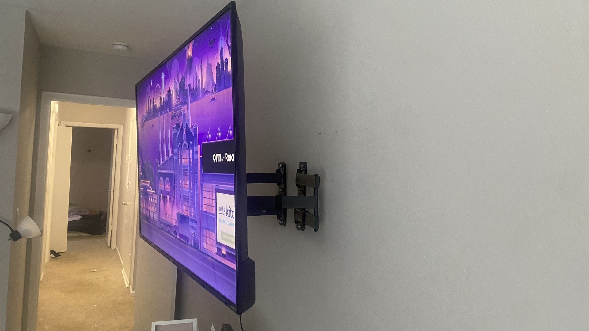 55 Inch Roku Smart Tv With Wall Mount