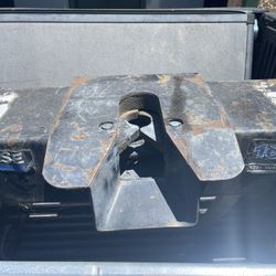 Fifth Wheel Hitch 