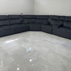 BRAND NEW Value City Sectional  