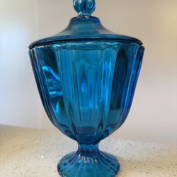 Mid Century L.E. Smith Large Colonial Blue Paneled Footed Jar W Lid