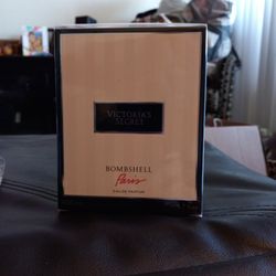 Victoria's Secret Bombshell Paris
