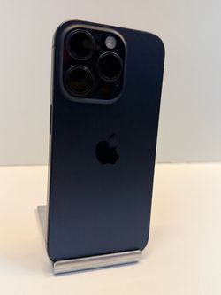 Apple iPhone 15 PRO 128gb. ( Unlocked Phone )