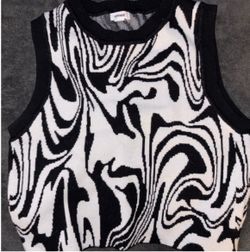 Swirly Black And White -Garage Brand Size S