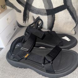 Teva Sandels