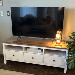 TV stand/console (Great Condition!)