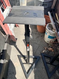 Proline speaker stands