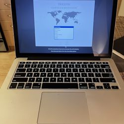 Macbook Pro (Great Condition)