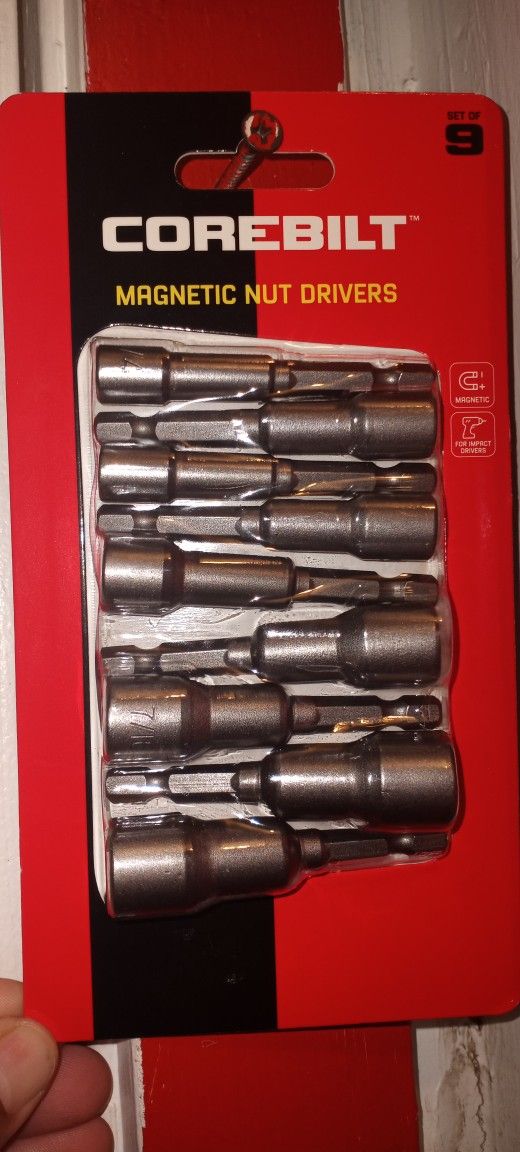 DESTORNILLADORES DE TUERCAS MAGNÉTICOS