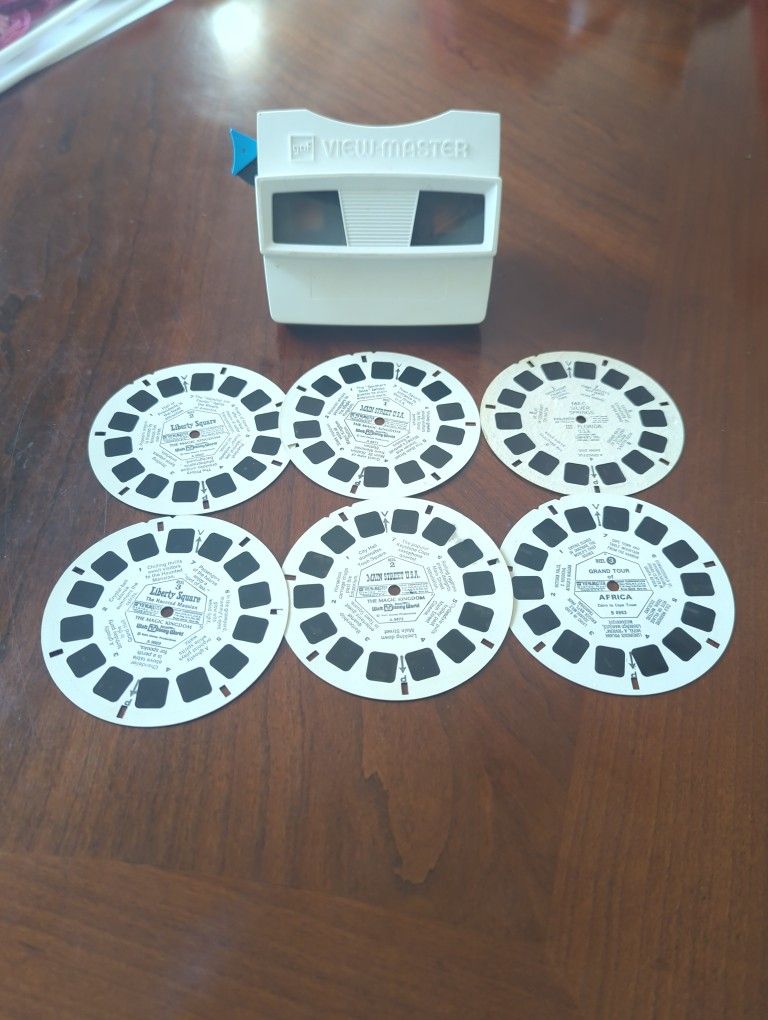 GAF View-Master And 6 Reels
