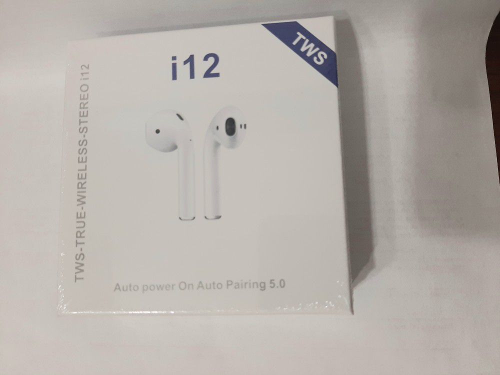 Wireless Bluetooth Earbuds With Charging Case. NEW