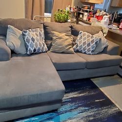 Couch With Reversible Ottoman