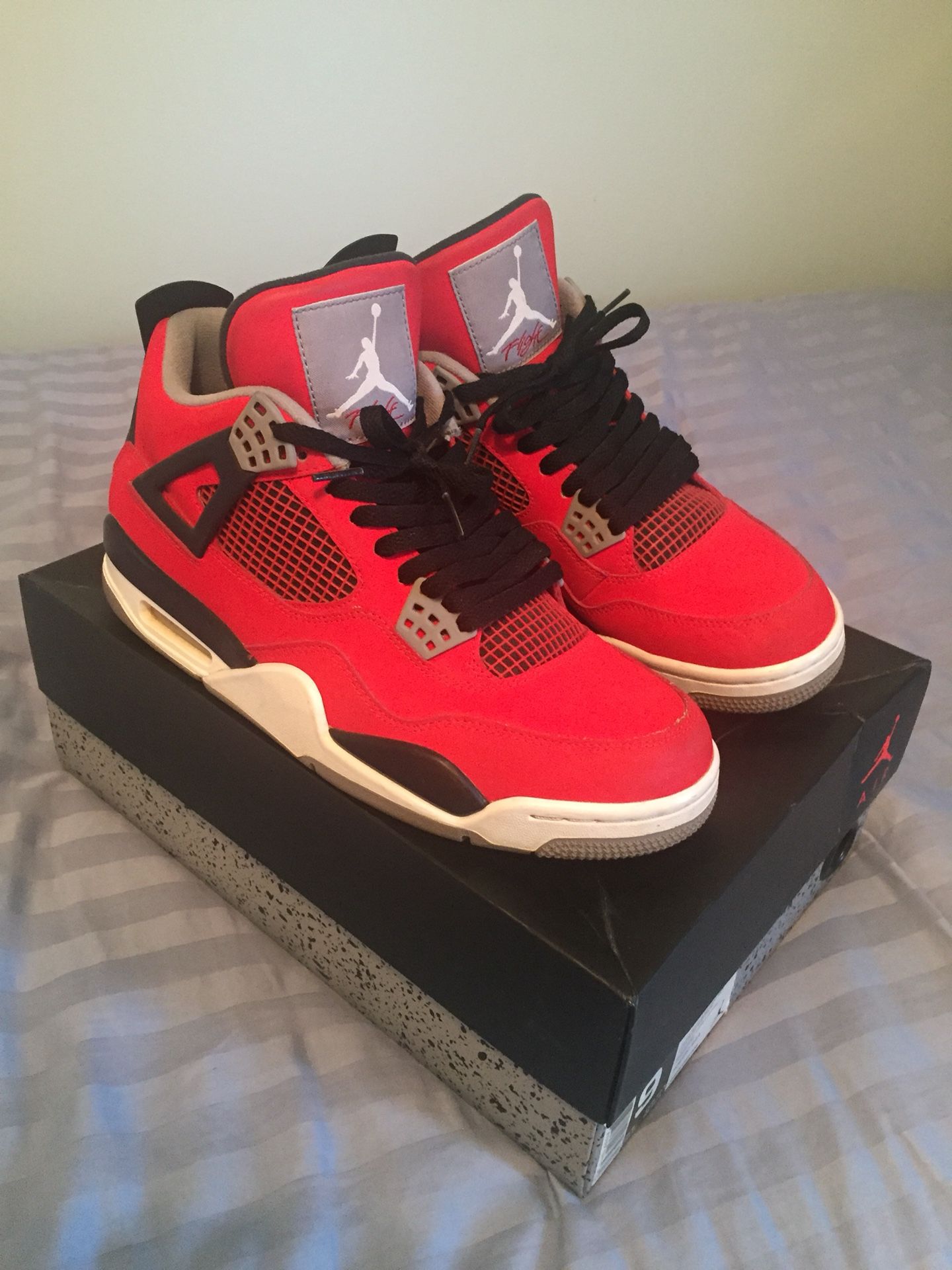 Jordan Toro 4 // Size 9