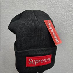 Black Supreme Beanie New With Tags 