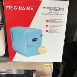 Mini Fridge 