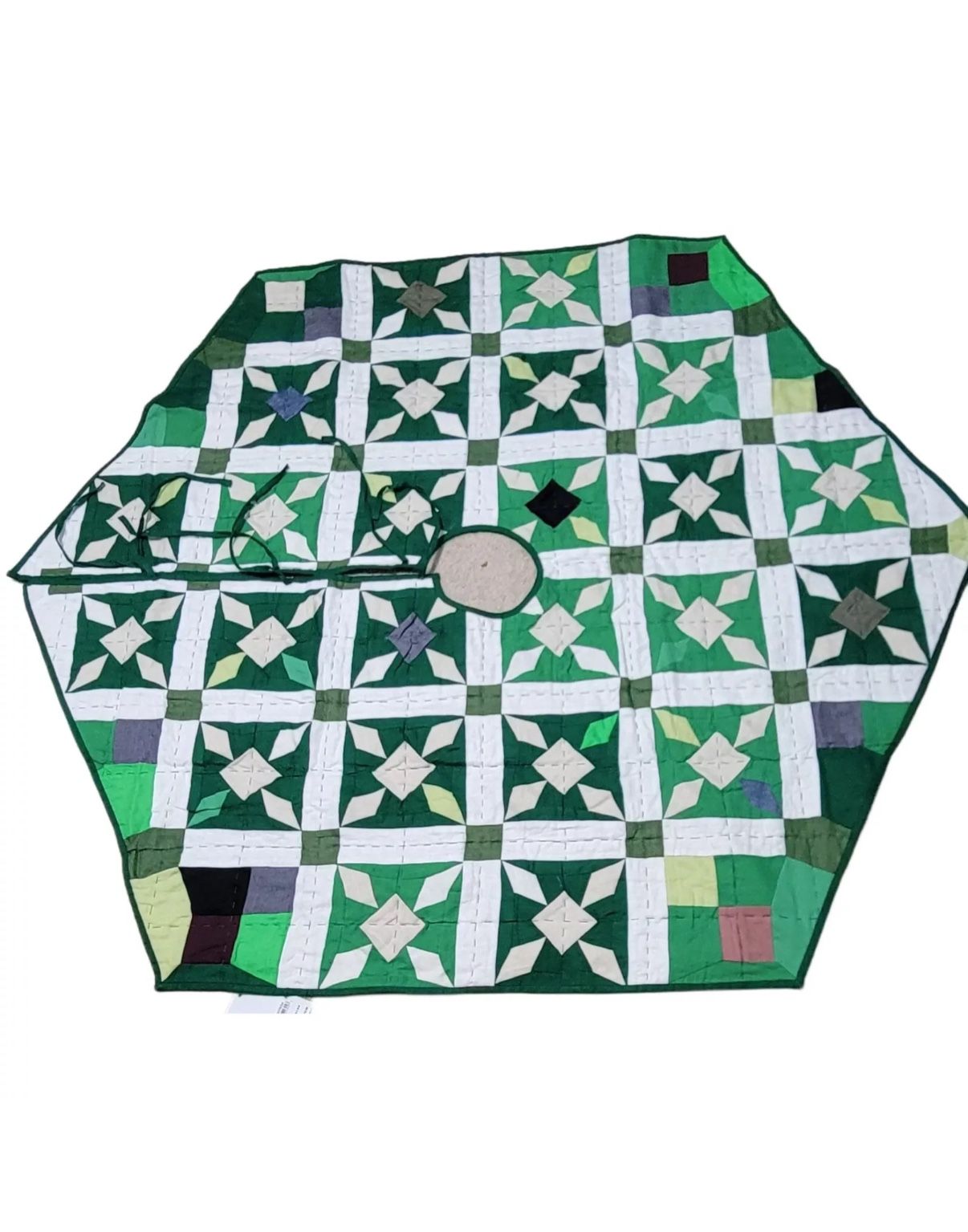 Thompson Street Studio Christmas Tree Skirt Patchwork Holly...