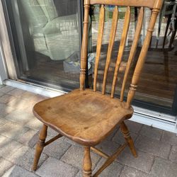 Wooden Antique Chair 