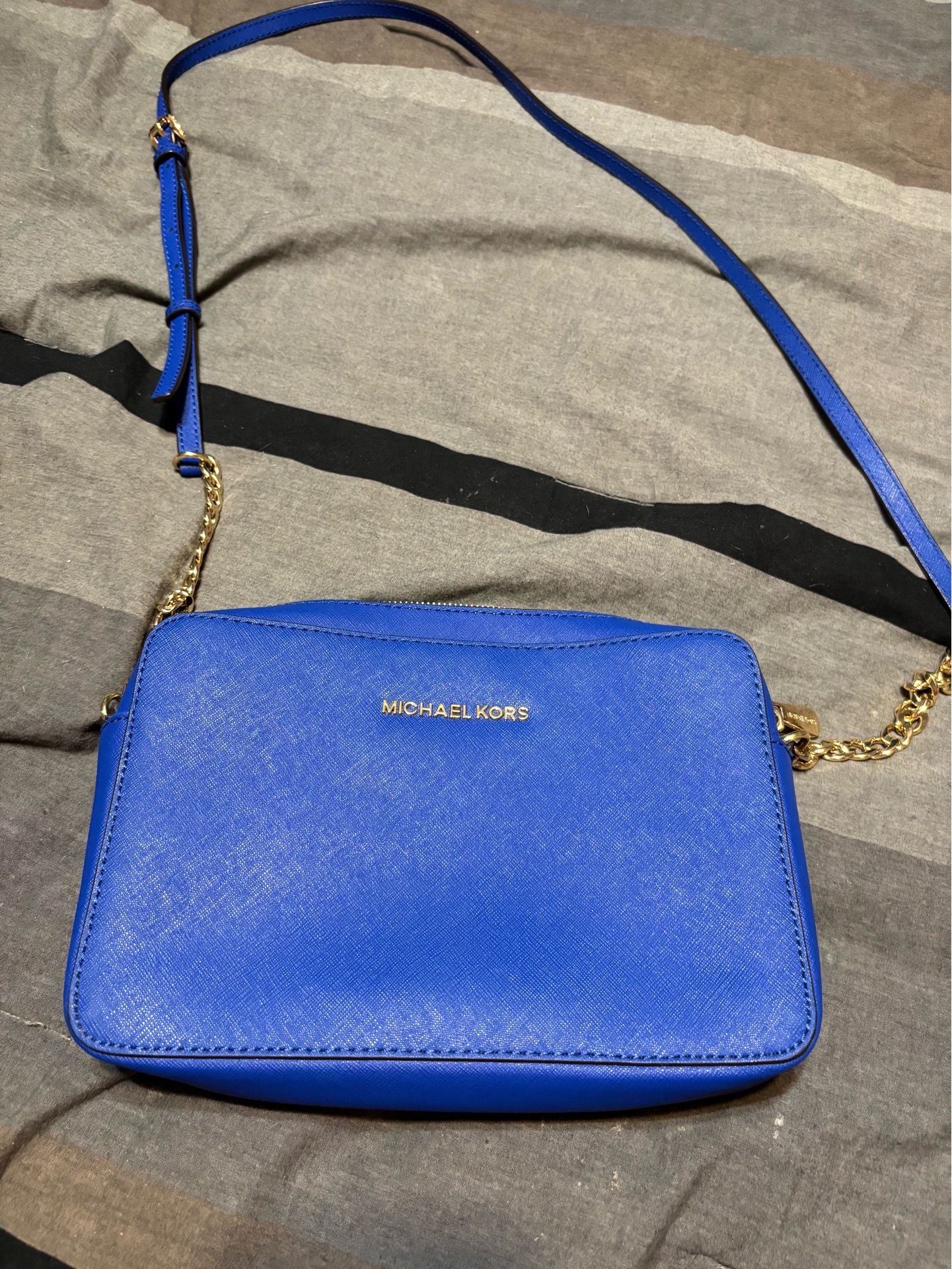 Like New Authentic Michael Kors Crossbody