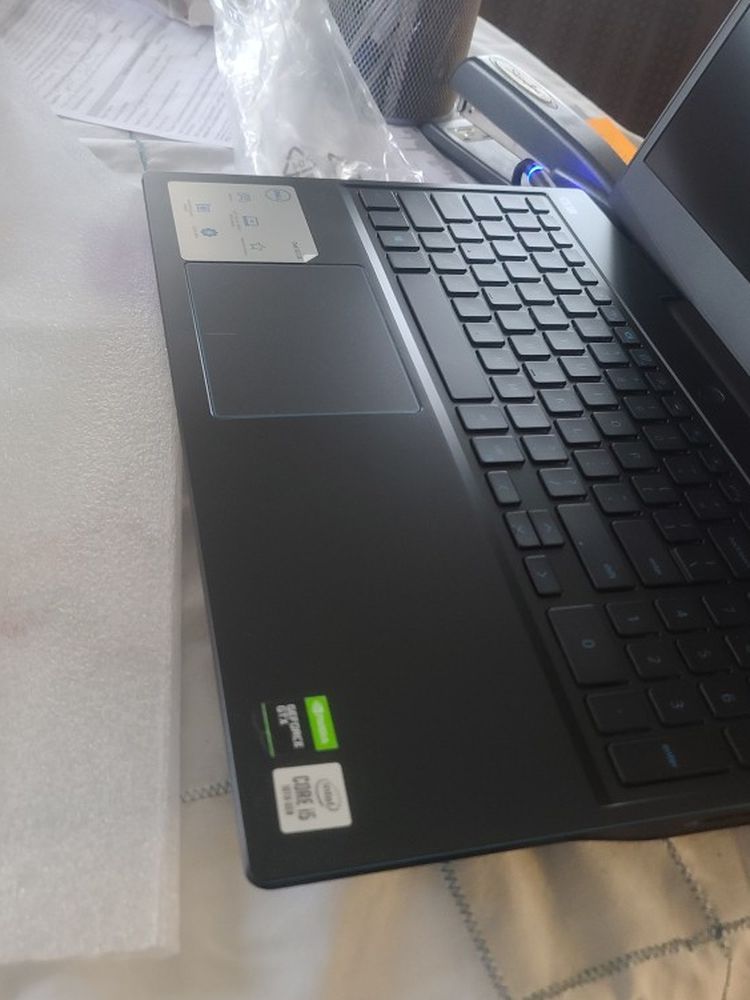 Dell G3 Gaming Laptop 10th Gen i5/15.6/4GigNvidia1650/8Gig/256SSD 1yr