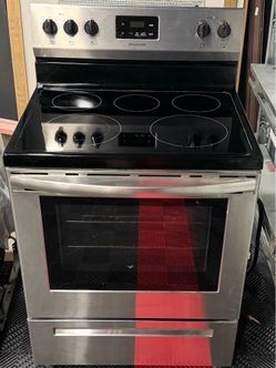 Frigidaire Oven - excellent condition