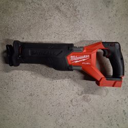 Milwaukee Fuel M18 Sawzall 