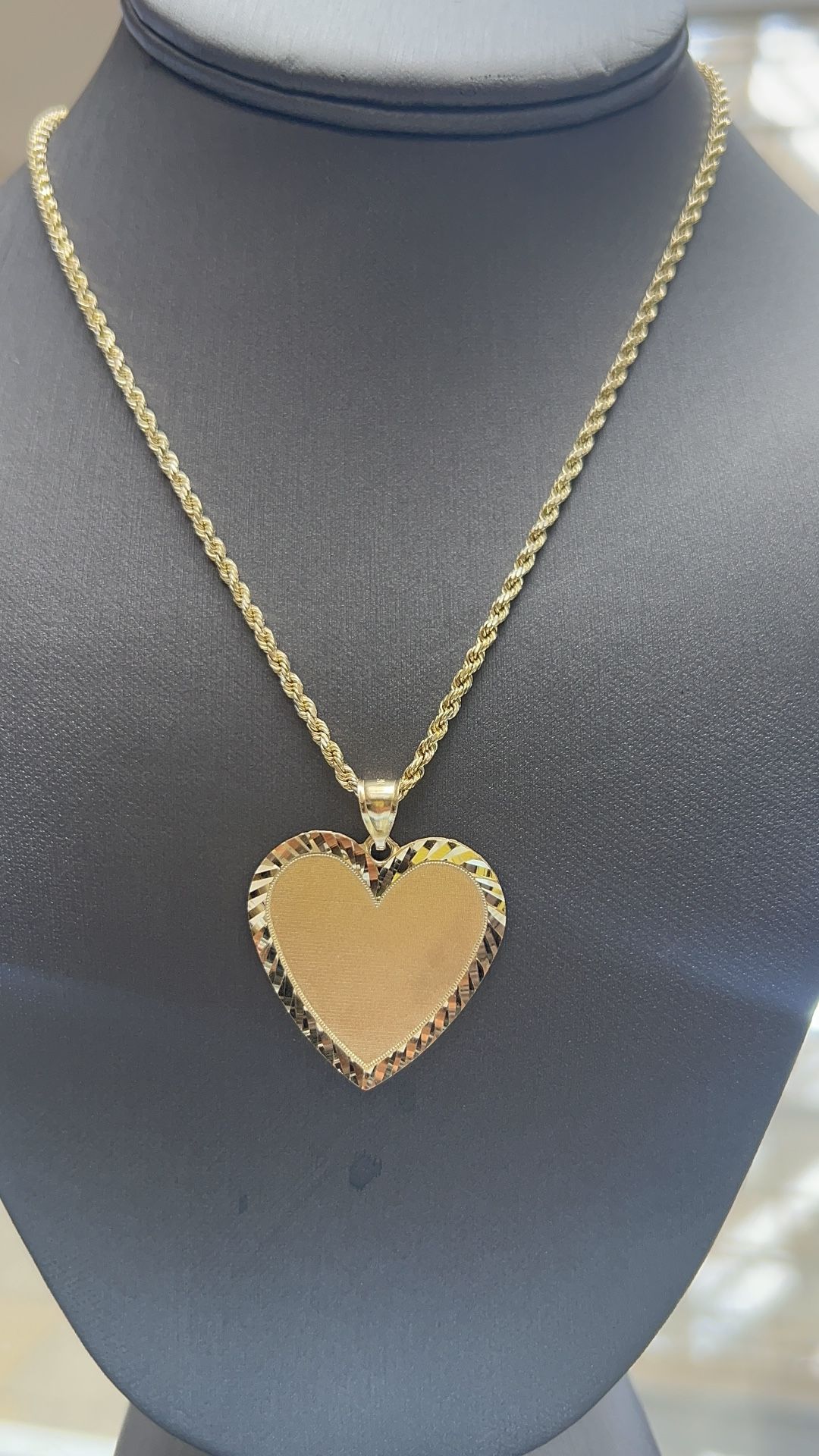 Heart Pendant With Rope Chain 10kt Gold 1875