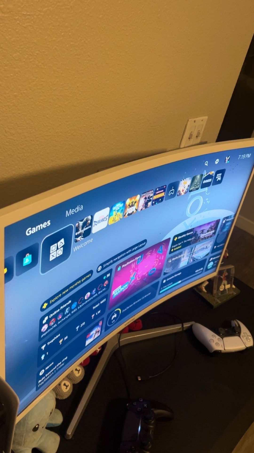Samsung Curve Monitor