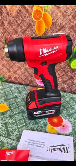 Milwaukee
M18 18V Lithium-Ion Cordless Compact Heat Gun with high capacity 5.0AH  battery