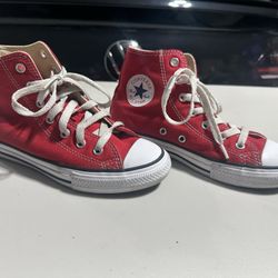 Kids Chucks Red And White Size 1 (Converse)