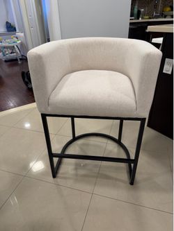 Cream barrel bar stools