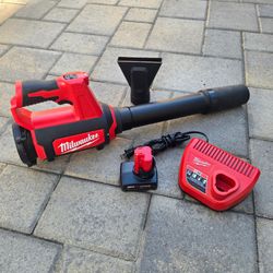 Milwuakee Cordless Compact Spot Blower with XC Battery Pack 4.0 Ah and Charger Starter Kit