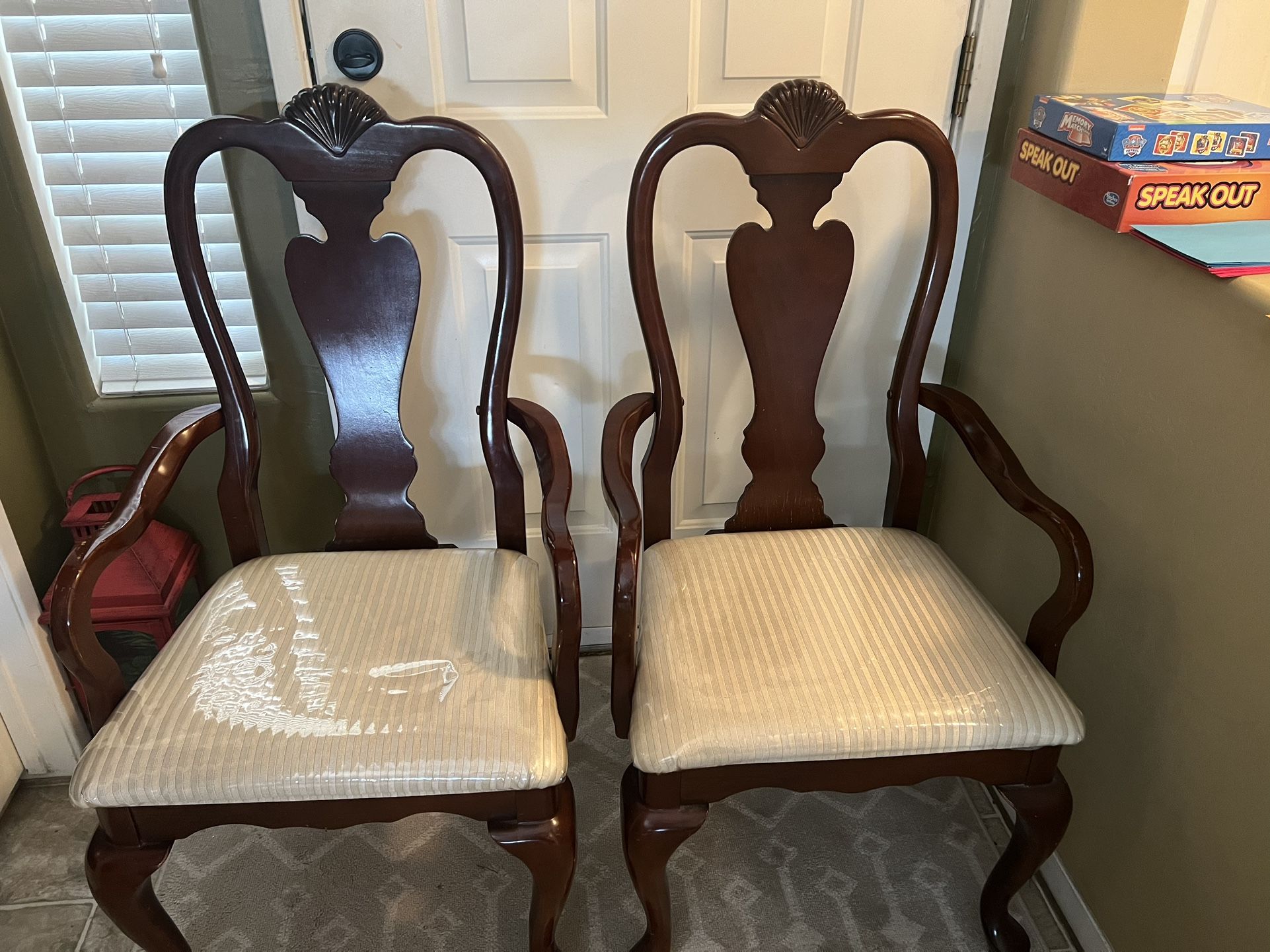 2 Formal Chairs Used