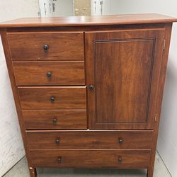 Dresser/Armoire good condition