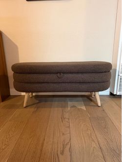 Oval Upholstered Storage Bench (Brown)