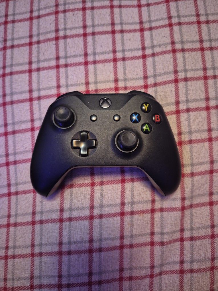 Black Xbox One Controller
