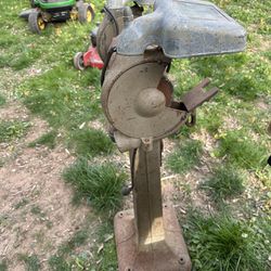 1930’s Antique Milwaukee delta triple-duty ball-bearing grinder