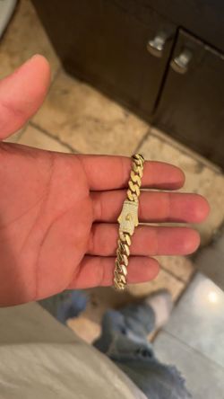 Men’s gold bracelet