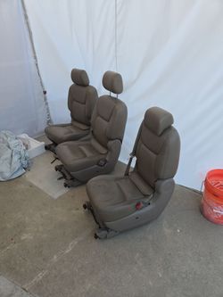 Seats for 2005 Toyota Sienna