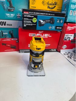 Dewalt router  xr
