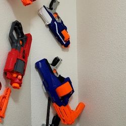 8 Nerf Guns