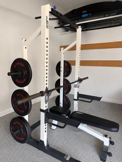 Weight Lifting power rack with weights.