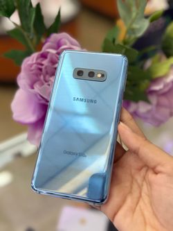 Samsung Galaxy S10e 128 Gb Unlocked and clean imei