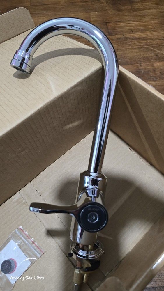 (New)Elkay Single Hole Top Mount Faucet Chrome Finish LKD2223