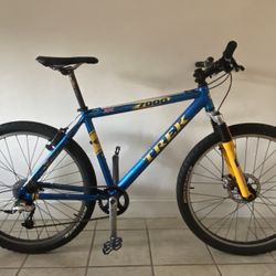 TREK ZX  7000 