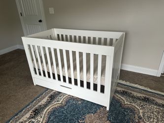 Baby Bed/Crib With Storage Drawer and Mattress