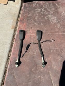 nissan D21 hardbody seatbelt buckles